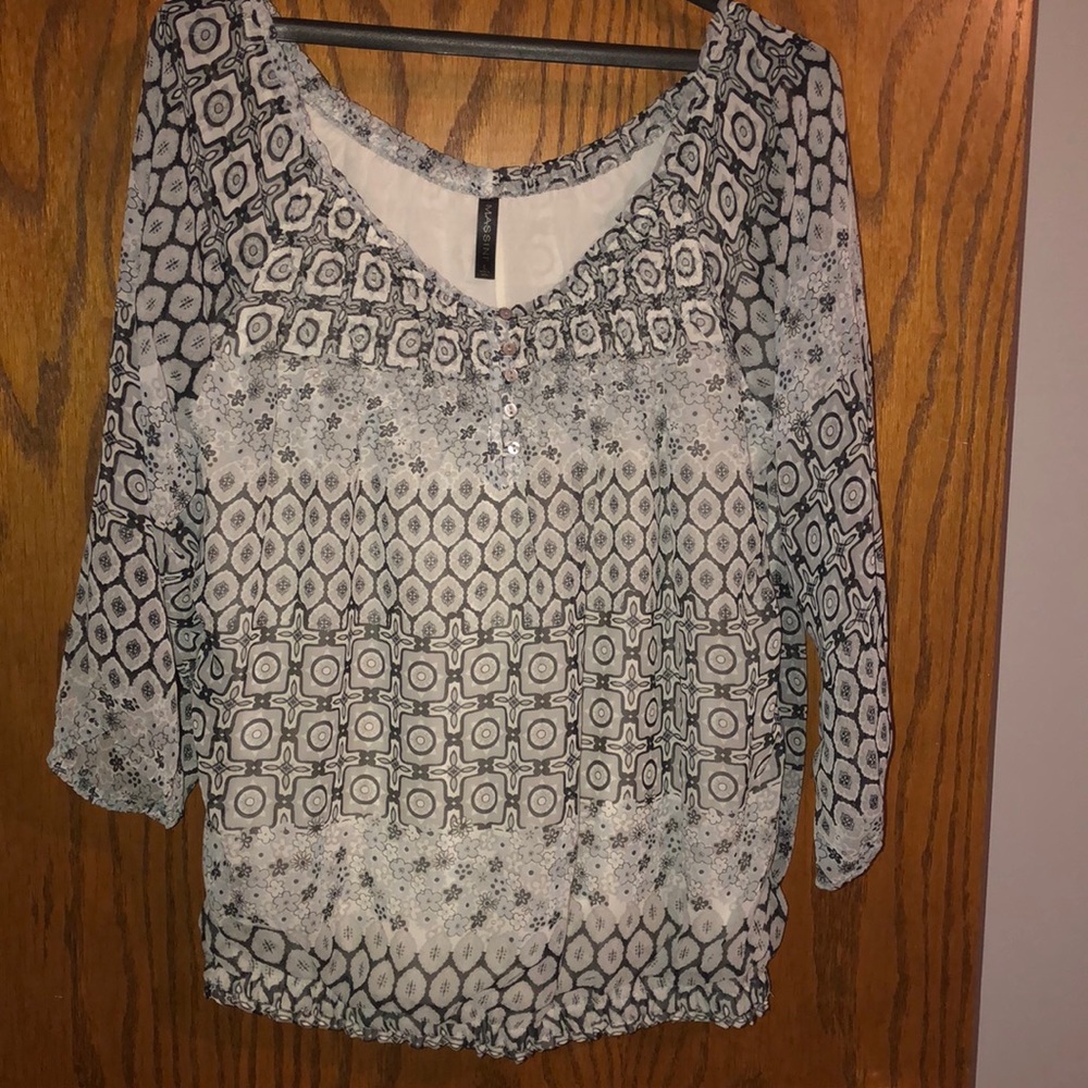 Wide neck 3/4 sleeve blouse
